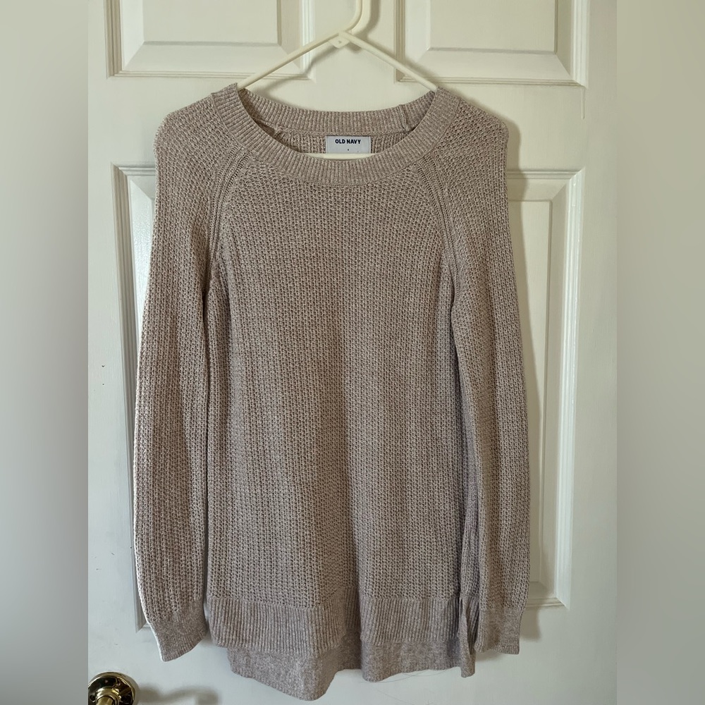 Old Navy lightweight pull over sweater
